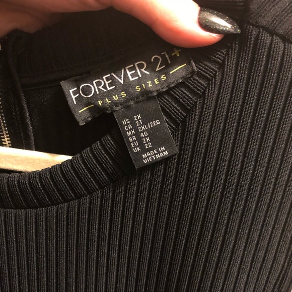 Forever 21+ Open Shoulder Ribbed Scuba Dress - Picture 4 of 4